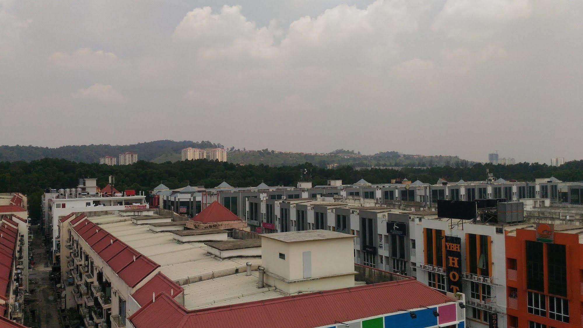 Hotel Sri Puchong Sdn Bhd Exterior foto